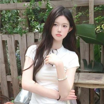 黑色大丽花